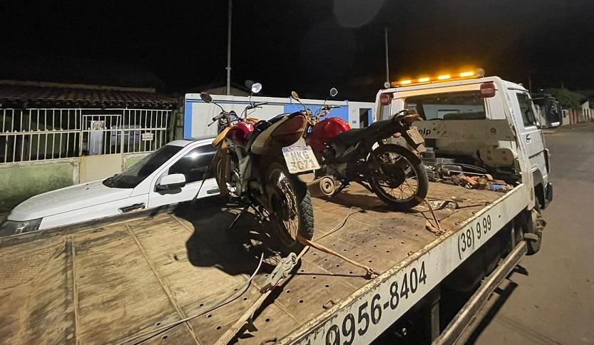 MENOR É APREENDIDO APÓS FAZER MANOBRAS PERIGOSAS COM MOTO EM VAZANTE