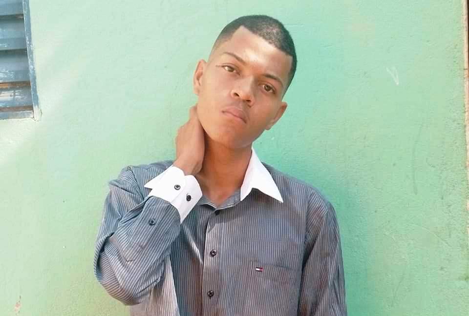 PAIS BUSCAM INFORMAÇÕES SOBRE FILHO DESAPARECIDO EM CLARO DE MINAS