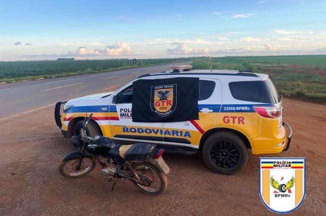 POLÍCIA RODOVIÁRIA RECUPERA MOTO FURTADA HÁ MAIS DE 10 ANOS EM PARACATU