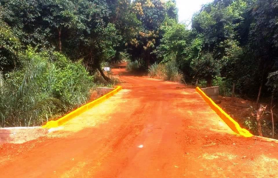 PREFEITURA DE VAZANTE CONCLUI CONSTRUÇÃO DE MAIS UMA PONTE DE CONCRETO NO MEIO RURAL