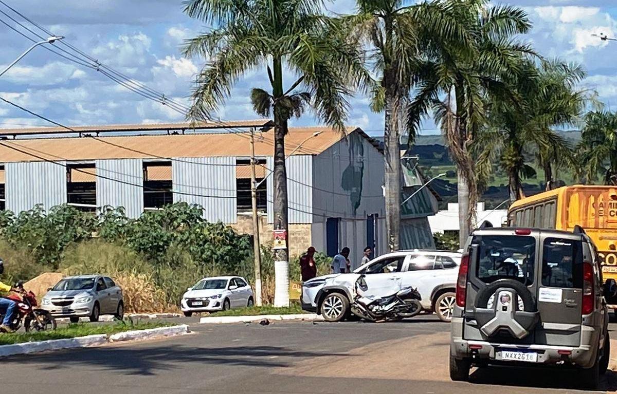 VAZANTE: MAIS UM ACIDENTE É REGISTRADO NA AVENIDA TANCREDO NEVES