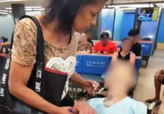 VÍDEO: MULHER LEVA CADÁVER À AGÊNCIA BANCÁRIA E TENTA SACAR R$ 17 MIL