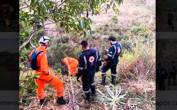 BOMBEIROS RESGATAM HOMENS QUE CAÍRAM EM GROTA NO MUNICÍPIO DE PRESIDENTE OLEGÁRIO