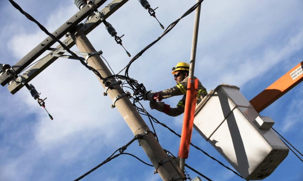 VAZANTE: CEMIG PROGRAMA INTERRUPÇÃO DE ENERGIA PARA MANUTENÇÃO DE REDE NO MEIO RURAL