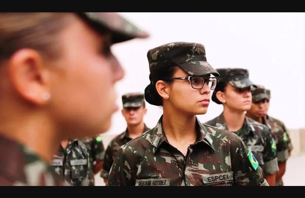 BRASIL TERÁ ALISTAMENTO MILITAR FEMININO PELA PRIMEIRA VEZ EM 2025