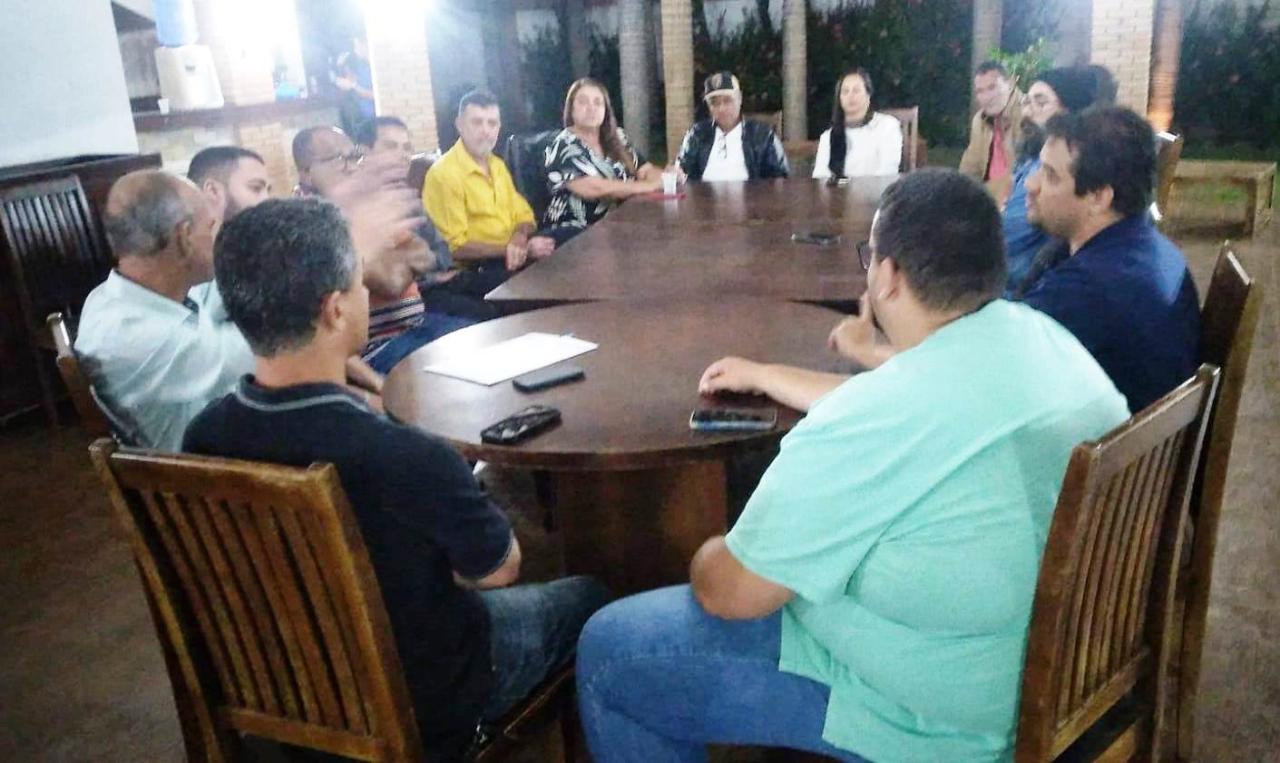 ENCONTRO REÚNE PRÉ-CANDIDATOS A VEREADOR DO UNIÃO BRASIL EM VAZANTE