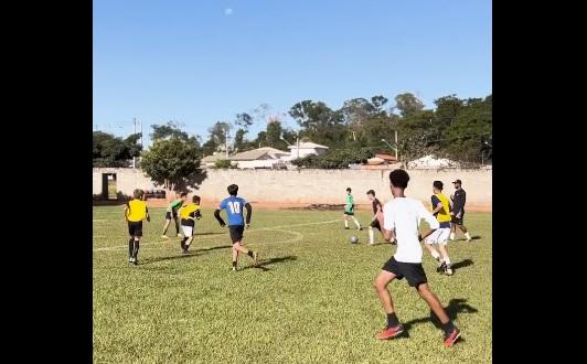 PROJETO ‘ATLETAS DO FUTURO” PROSSEGUE COM INVESTIMENTOS DA PREFEITURA DE VAZANTE