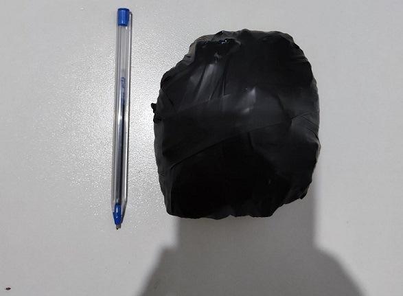 CASAL É PRESO EM VAZANTE COM PACOTE DE COCAÍNA AVALIADO EM R$ 15 MIL