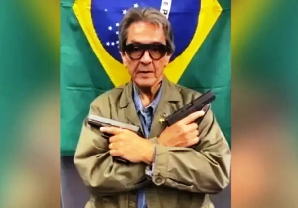 EX-DEPUTADO PAGA CONSERTO DE VIATURA DA PF QUE ELE ATINGIU COM 42 TIROS