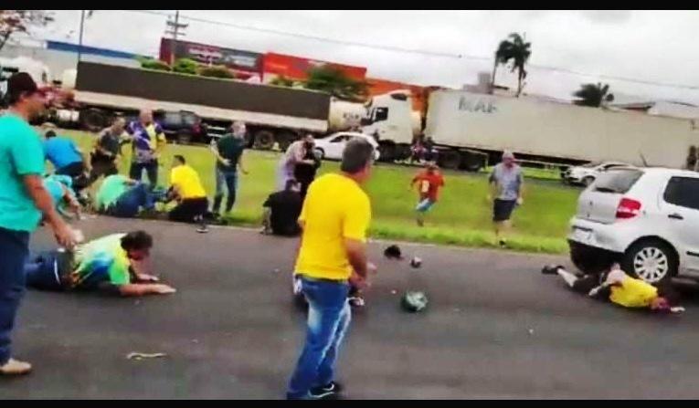 MOTORISTA QUE ATROPELOU 12 BOLSONARISTAS EM BLOQUEIO DE RODOVIA VAI A JÚRI POPULAR