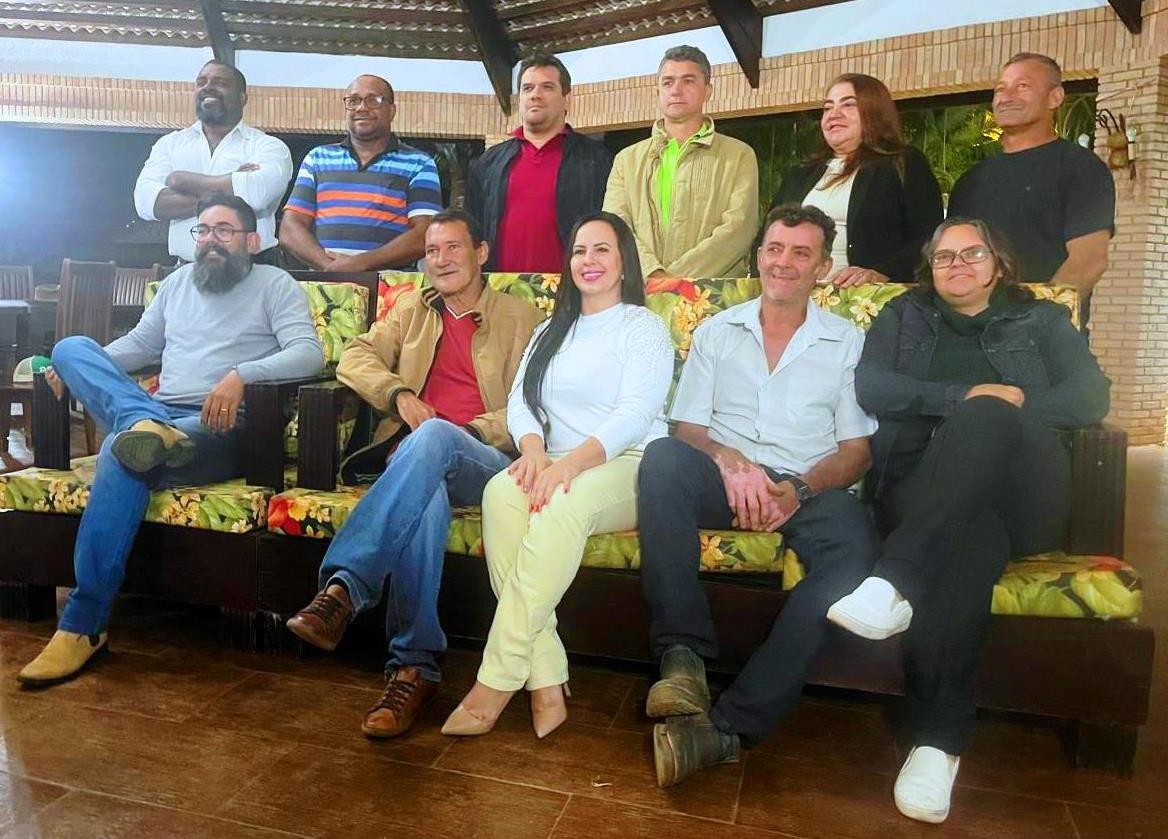 PRÉ-CANDIDATOS DO UNIÃO BRASIL PARTICIPAM DE REUNIÃO PARA DEFINIR DIRETRIZES POLÍTICAS EM VAZANTE