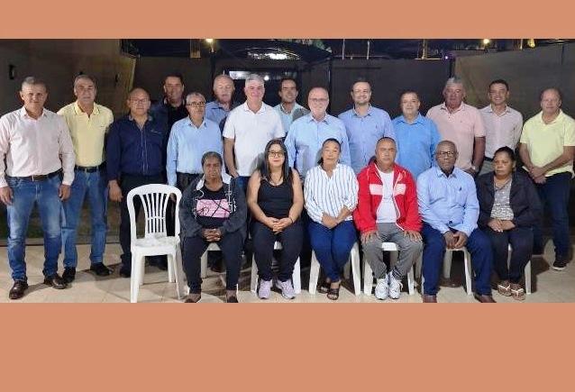 PREFEITO DE VAZANTE REÚNE COM ALIADOS PARA DEBATER DIRETRIZES DA CAMPANHA ELEITORAL