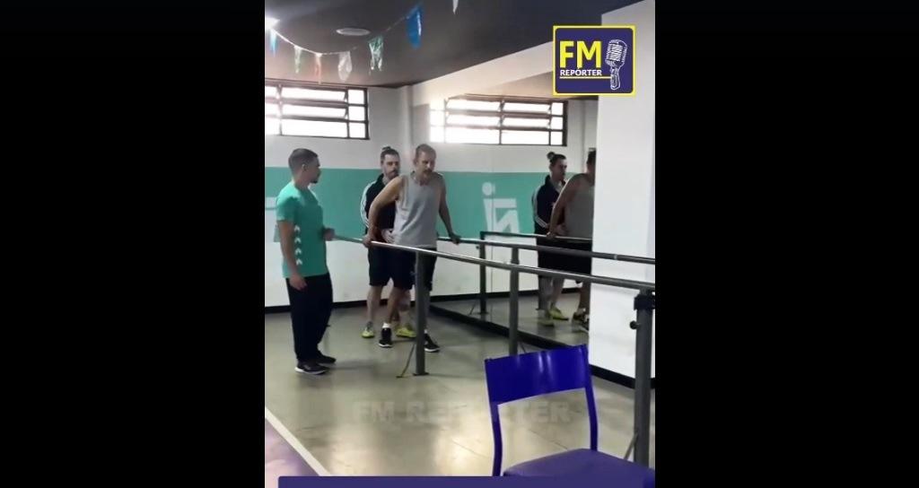 VÍDEO MOSTRA EVOLUÇÃO DE PADRE LANO APÓS SE RECUPERAR DE ACIDENTE