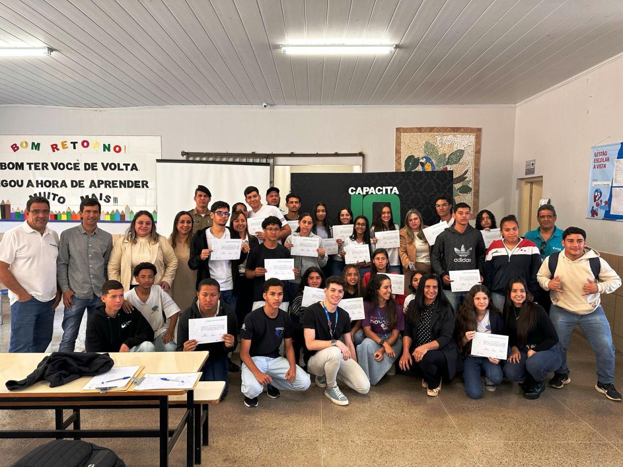 ESTUDANTES DE GUARDA-MOR RECEBEM CERTIFICADOS DA TRILHA CAPACITA JOVENS