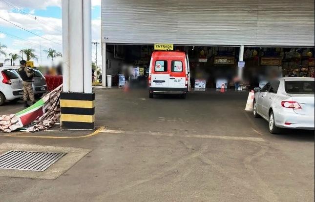 HOMEM SOFRE MAL SÚBITO E MORRE EM SUPERMERCADO EM PATOS DE MINA