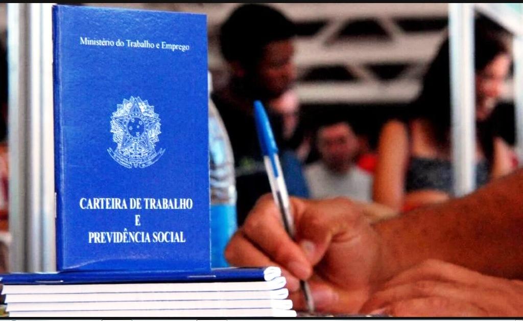BRASIL GEROU 232,5 MIL VAGAS DE EMPREGOS COM CARTEIRA ASSINADA EM AGOSTO