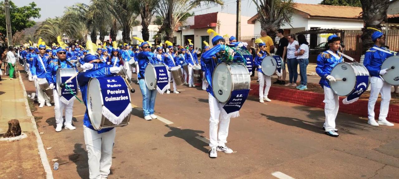 DESFILE DE 7 DE SETEMBRO CELEBRA DATA DA INDEPENDÊNCIA DO BRASIL EM VAZANTE