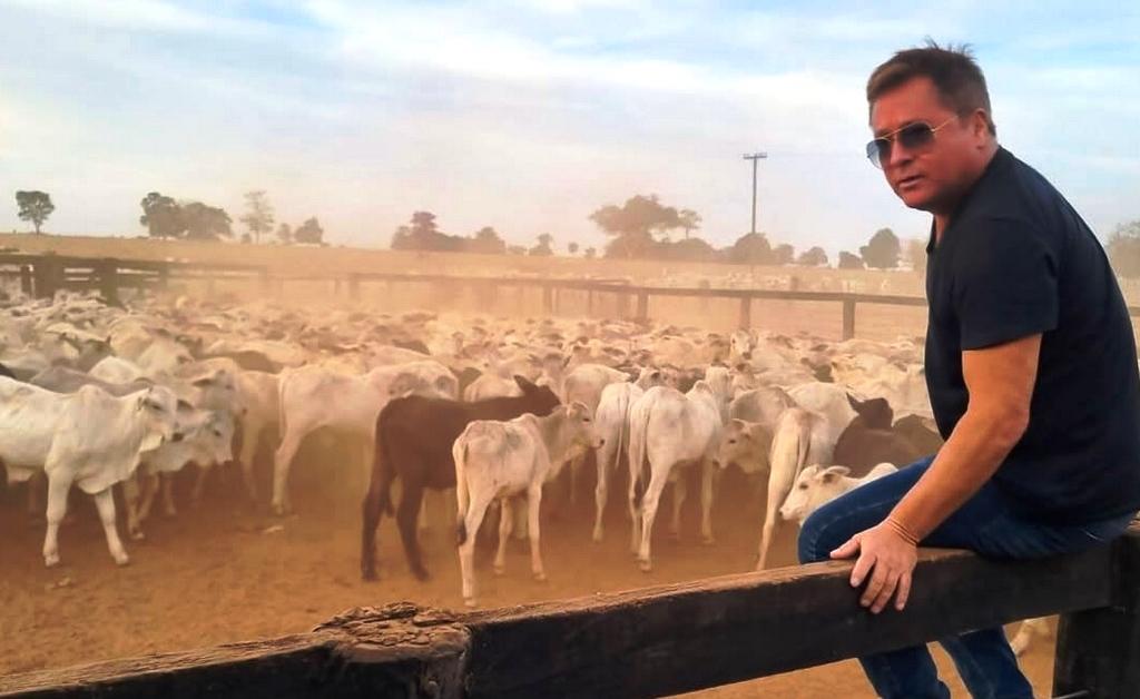 CANTOR LEONARDO INDENIZA TRABALHADORES RESGATADOS EM SUA FAZENDA