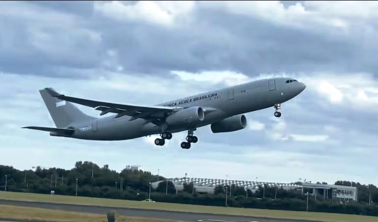 FAB ENVIARÁ AVIÃO PARA REPATRIAR BRASILEIROS NO LÍBANO