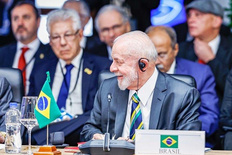 LULA TERÁ PRIMEIRA AGENDA INTERNACIONAL APÓS SOFRER ACIDENTE DOMÉSTICO