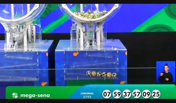 MEGA-SENA ACUMULA E PODE PAGAR TERCEIRO MAIOR PRÊMIO DO ANO