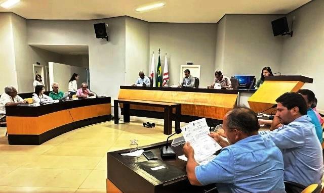 PROJETO DE LEI DESMEMBRA SECRETARIA MUNICIPAL DE ESPORTE, CULTURA, LAZER E TURISMO