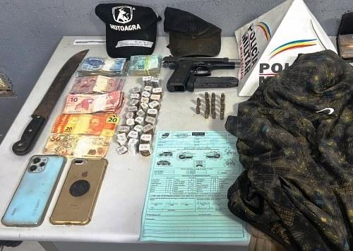 DUPLA ASSALTA POSTO DE GASOLINA E ACABA PRESA EM PATOS DE MINAS