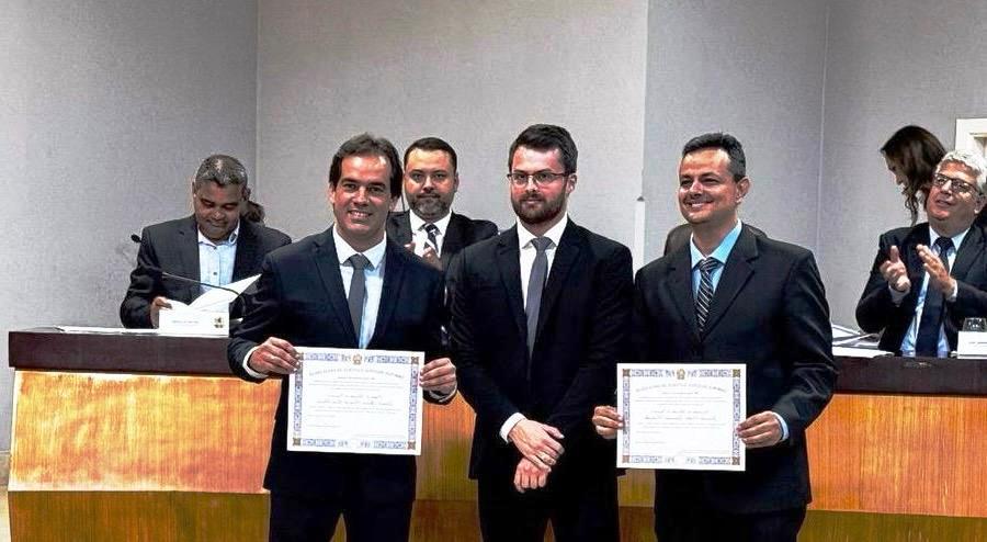 GABRIEL E JEANCARLO SE PREPARAM PARA ASSUMIREM A PREFEITURA DE VAZANTE