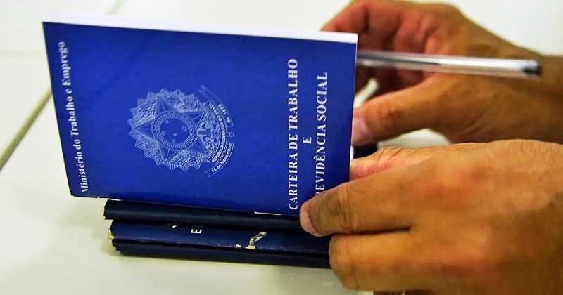 NÚMERO DE TRABALHADORES QUE PEDEM DEMISSÃO BATE RECORDE HISTÓRICO NO BRASIL
