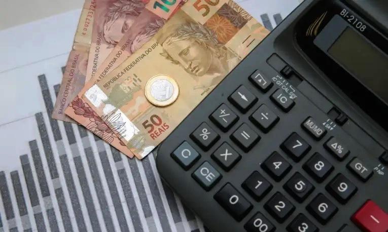 BRASIL VOLTA A SER UM PAÍS MAJORITARIAMENTE DE CLASSE MÉDIA