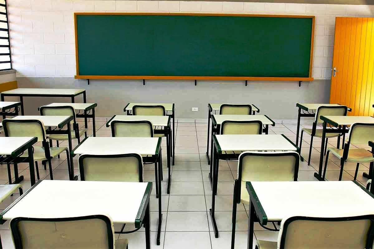 LISTA RELACIONA NOMES DAS NOVAS DIRETORAS DA REDE MUNICIPAL DE ENSINO DE VAZANTE