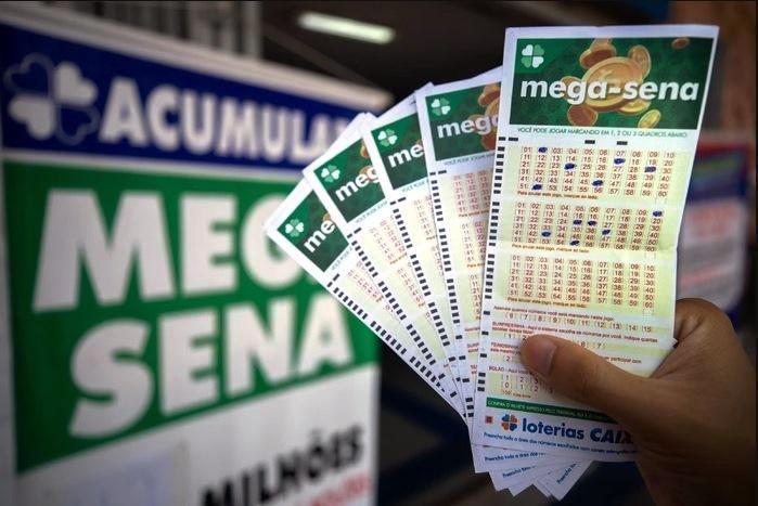 MEGA-SENA ACUMULA NOVAMENTE E PRÊMIO SOBE PARA R$ 105 MILHÕES