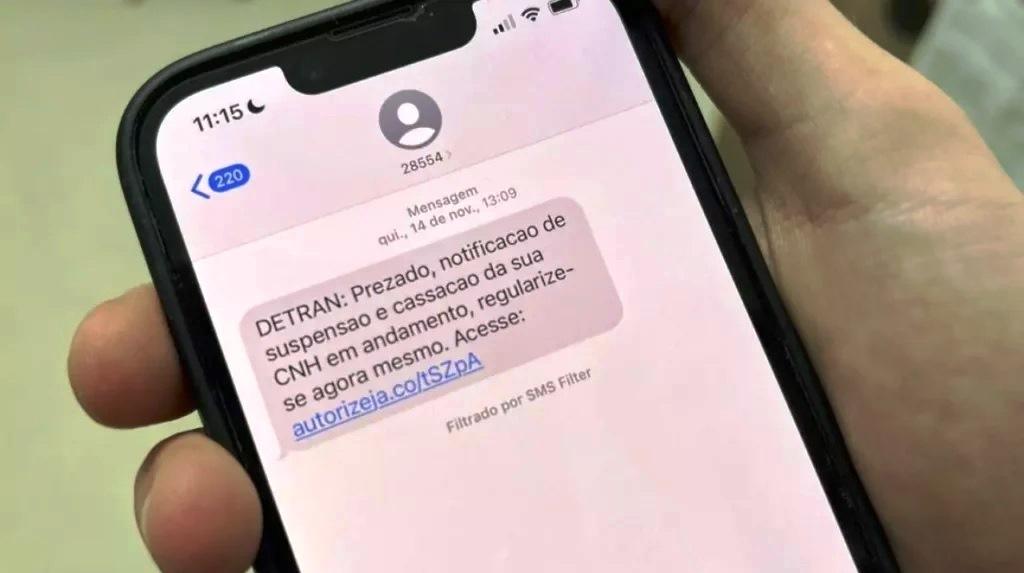 PRF FAZ ALERTA CONTRA GOLPE COM FALSO BOLETO E COMUNICADO DE SUSPENSÃO DA CNH