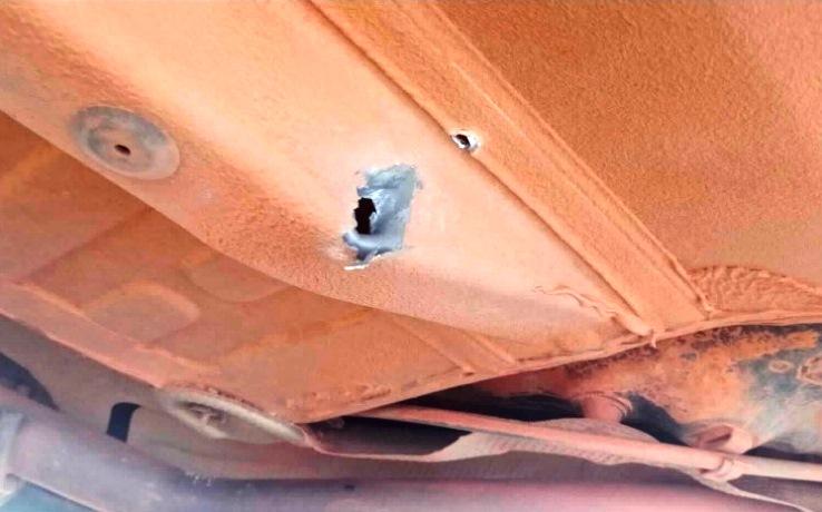 MULHER IGNORA ORDEM POLICIAL, ENTRA EM VIATURA E PROVOCA DISPARO DE FUZIL EM LAGAMAR