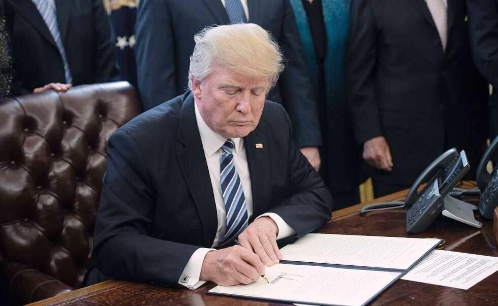 TRUMP ASSINA DECRETO SOBRE SEGURANÇA ELEITORAL QUE CITA BRASIL COMO EXEMPLO