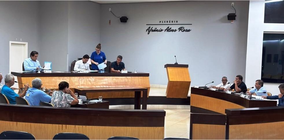 CÂMARA MUNICIPAL DE VAZANTE REALIZA REUNIÃO ORDINÁRIA E APROVA DIVERSAS MATÉRIAS