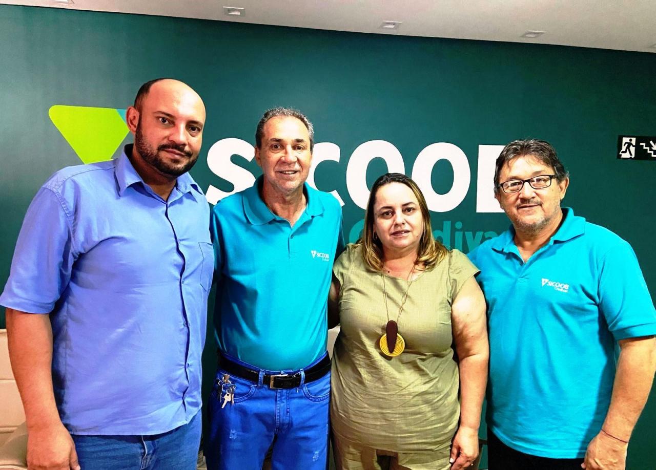SICOOB CREDIVAZ E SECRETARIA MUNICIPAL DE DESENVOLVIMENTO DISCUTEM PARCERIAS PARA IMPULSIONAR A ECONOMIA LOCAL