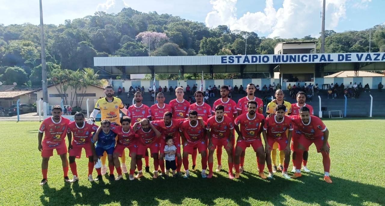 VAZANTE CONQUISTA VAGA INÉDITA NAS OITAVAS DE FINAL DA COPA AMAPAR DE FUTEBOL