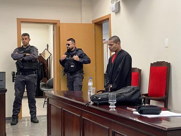 ACUSADO DE MATAR O PRÓPRIO IRMÃO COM FACADA É ABSOLVIDO POR LEGÍTIMA DEFESA