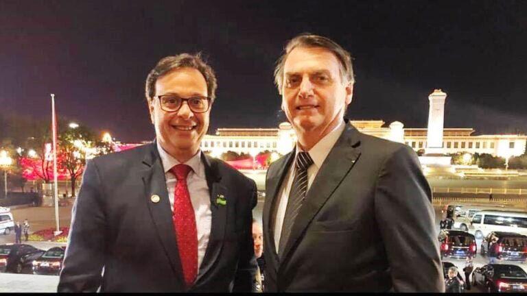 EX-MINISTRO DO TURISMO LANÇA NOVA CAMPANHA VIA PIX PARA AJUDAR BOLSONARO