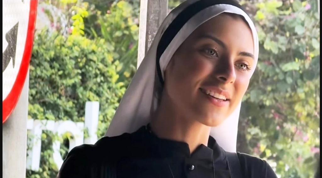 MODELO QUE VIROU FREIRA CHAMA ATENÇÃO PELA BELEZA NAS RUAS DE GOIÂNIA