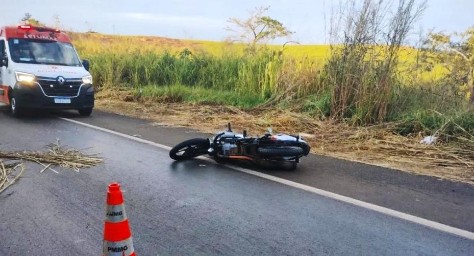 JOVEM MORRE EM GRAVE ACIDENTE DE MOTO ENTRE PATOS DE MINAS E LAGOA FORMOSA