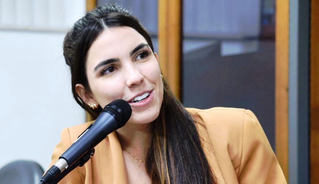 PREFEITO DE VAZANTE AGRADECE DEPUTADA POR DESTINAÇÃO DE EMENDA PARLAMENTAR