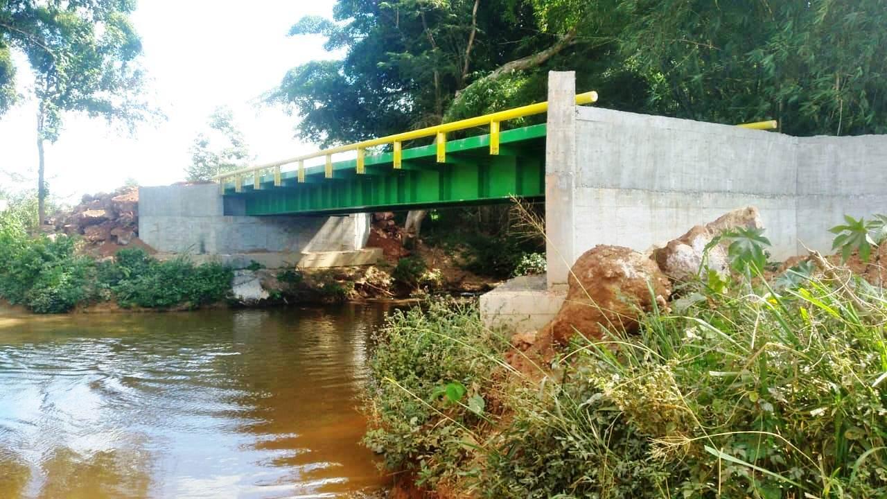 TRÊS PONTES DE CONCRETO SERÃO ENTREGUES BREVEMENTE PELA PREFEITURA DE VAZANTE