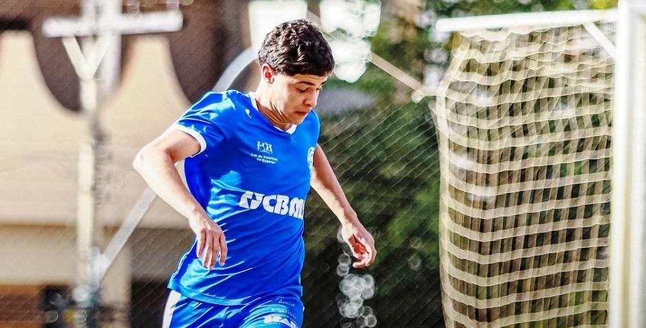 ADOLESCENTE DE VAZANTE É DESTAQUE NA BASE DO FUTEBOL MINEIRO
