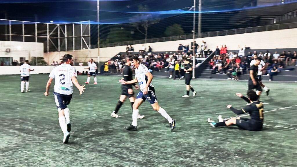 CRUZEIRINHO CHEGA INVICTO À FINAL DO 1º CAMPEONATO MUNICIPAL DE FUTEBOL SOCIETY DAS ARENAS DE VAZANTE