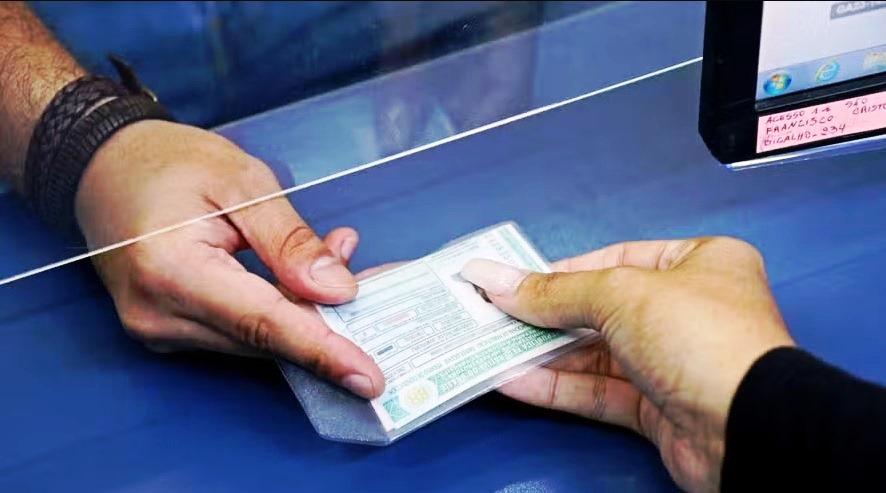 GOVERNO ESTUDA FIM DA OBRIGATORIEDADE DE AUTOESCOLA PARA OBTENÇÃO DA CNH