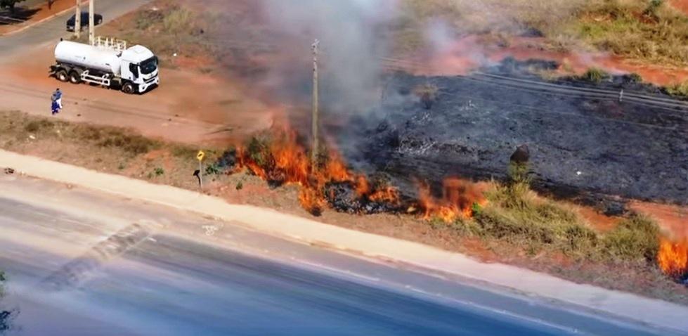 POPULAÇÃO DE VAZANTE RECLAMA DE FOCOS DE INCÊNDIOS EM LOTES VAGOS