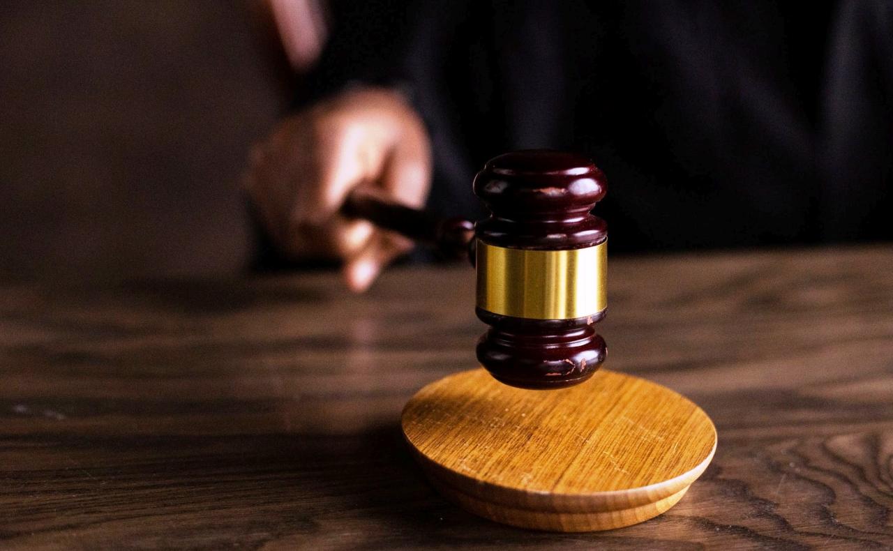 MÃE DE ALUNO QUE AGREDIU PROFESSORA EM ESCOLA VAI RESPONDER NA JUSTIÇA