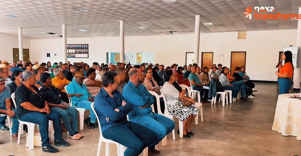 SEMINÁRIO PROMOVE O FORTALECIMENTO DO ASSOCIATIVISMO EM VAZANTE